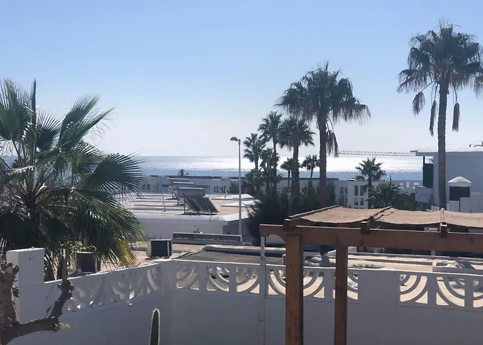 Sun & Sea Apartment *